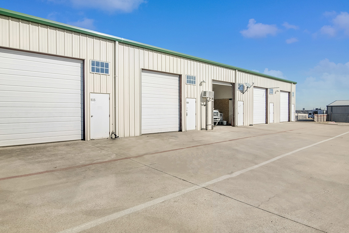 Warehouse Space for Rent - Krum, Texas